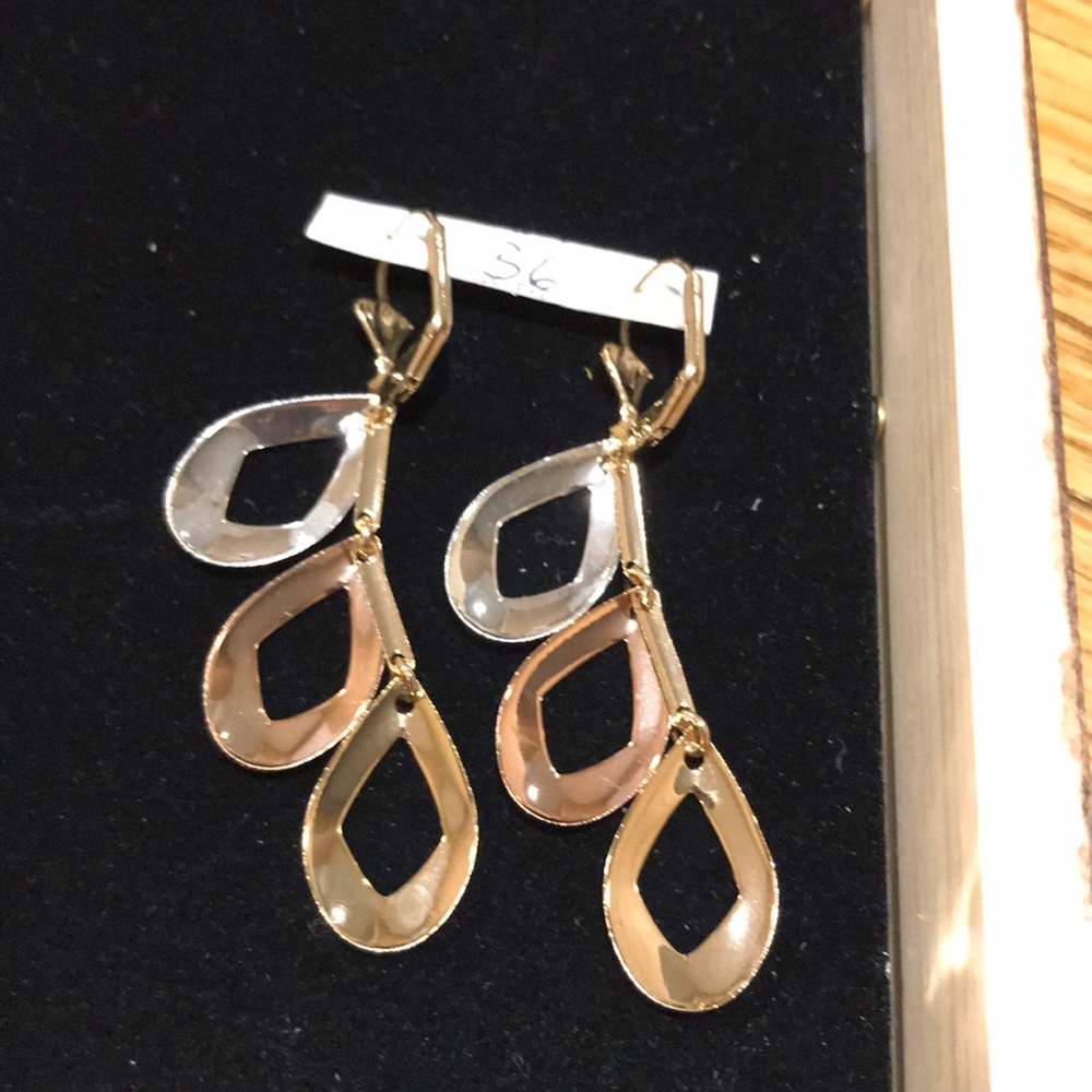 Earings